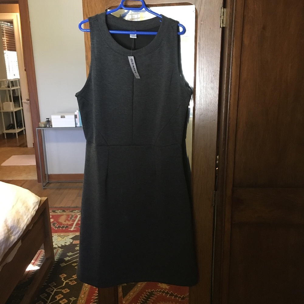 NWT Gray sleeveless sheath dress - Picture 3 of 4